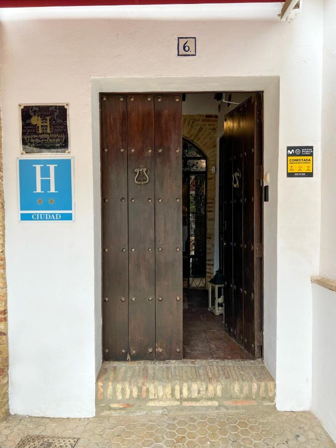 Hostal Servilia Carmona  Exteriör bild