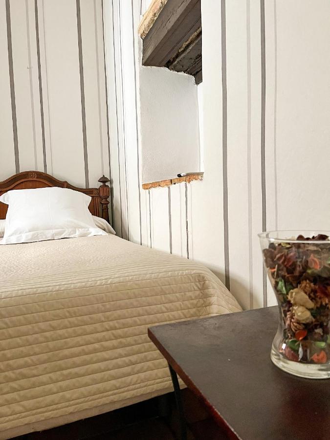 Hostal Servilia Carmona  Exteriör bild