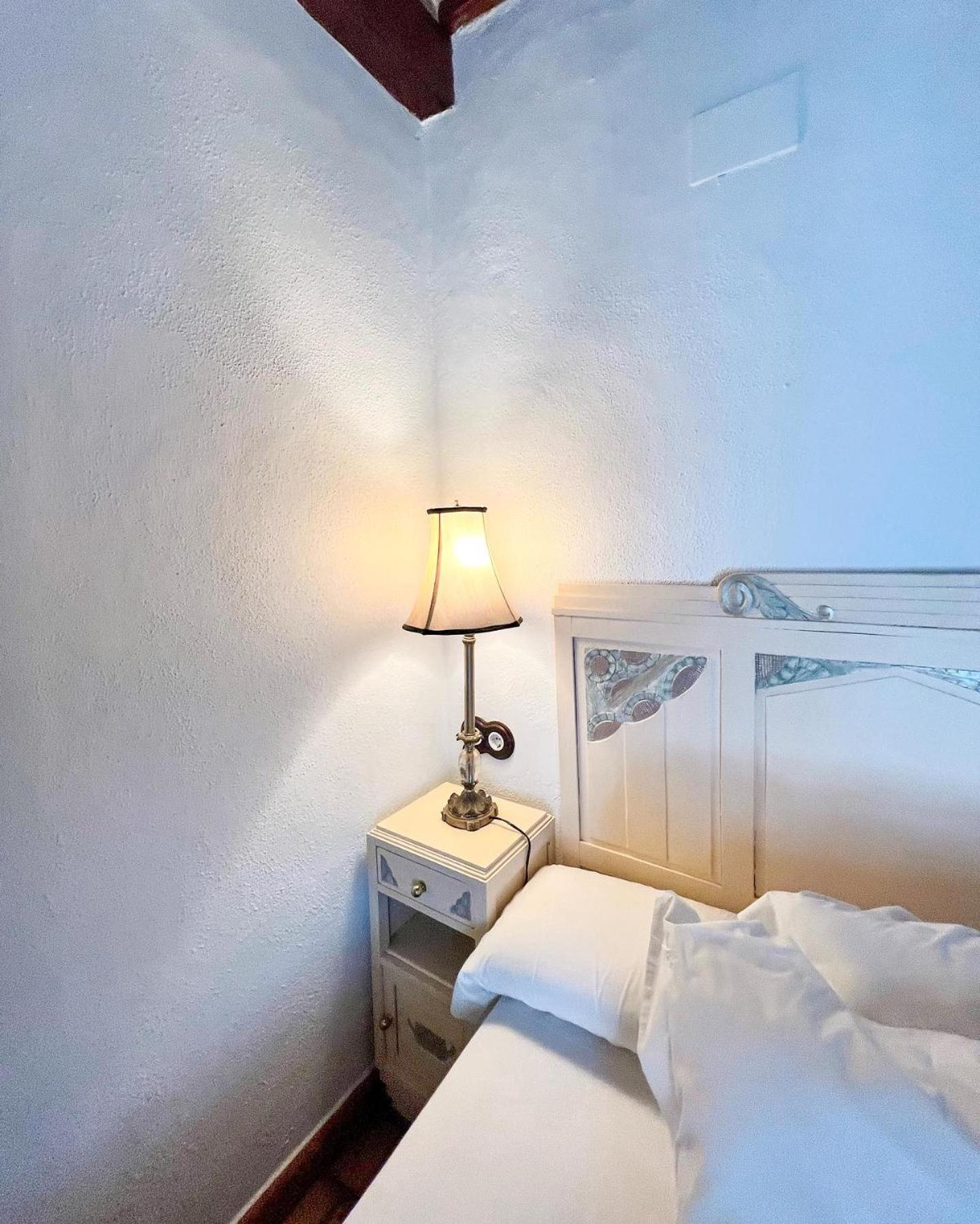 Hostal Servilia Carmona  Exteriör bild