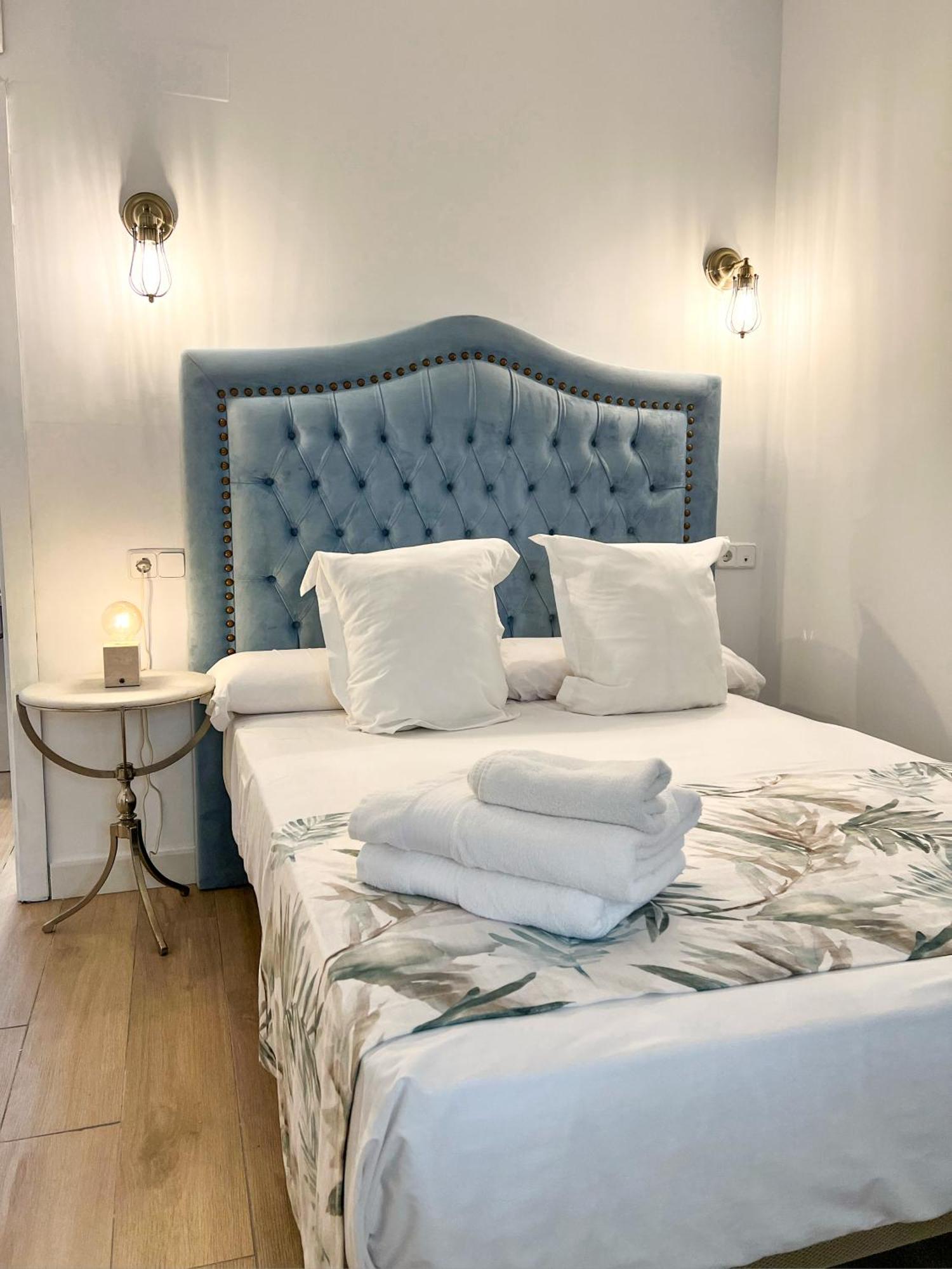 Hostal Servilia Carmona  Exteriör bild